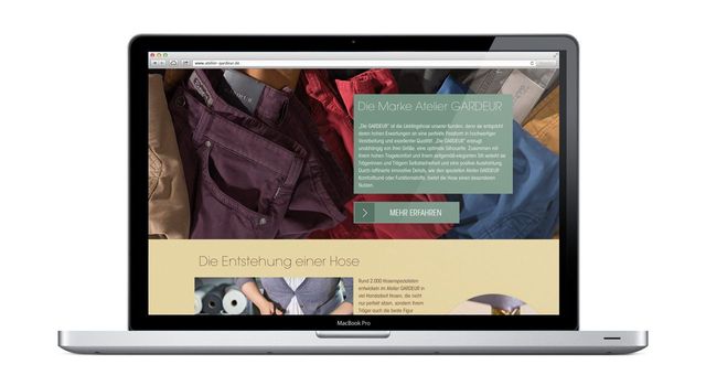 Unternehmensprofil und Entstehung einer Hose auf dem Laptop