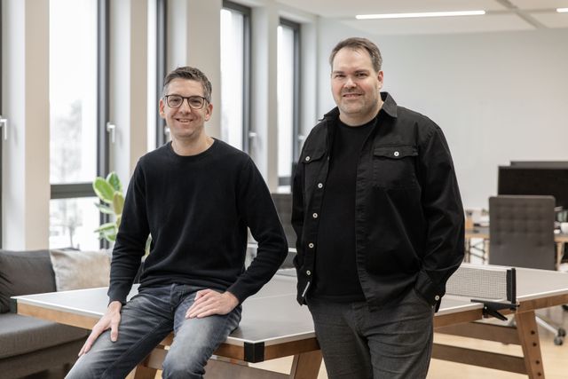 Gemeinsam leiten Benjamin Arndt und Jan Teunissen die Agentur und helfen Marken bei der Transformation.