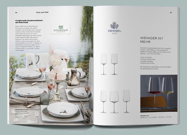 Aufgeklappte Doppelseite des Franzen Magalogs mit Produkten rund um Tisch und Tafel