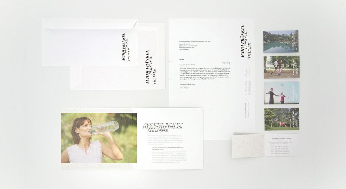 Briefbogen, Visitenkarten und eine Broschüre in der Gesamtübersicht des Corporate Designs